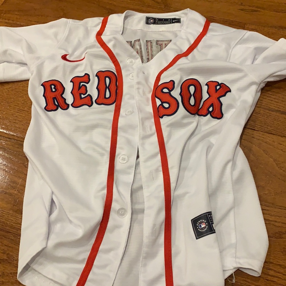 women Red Sox jersey brand new